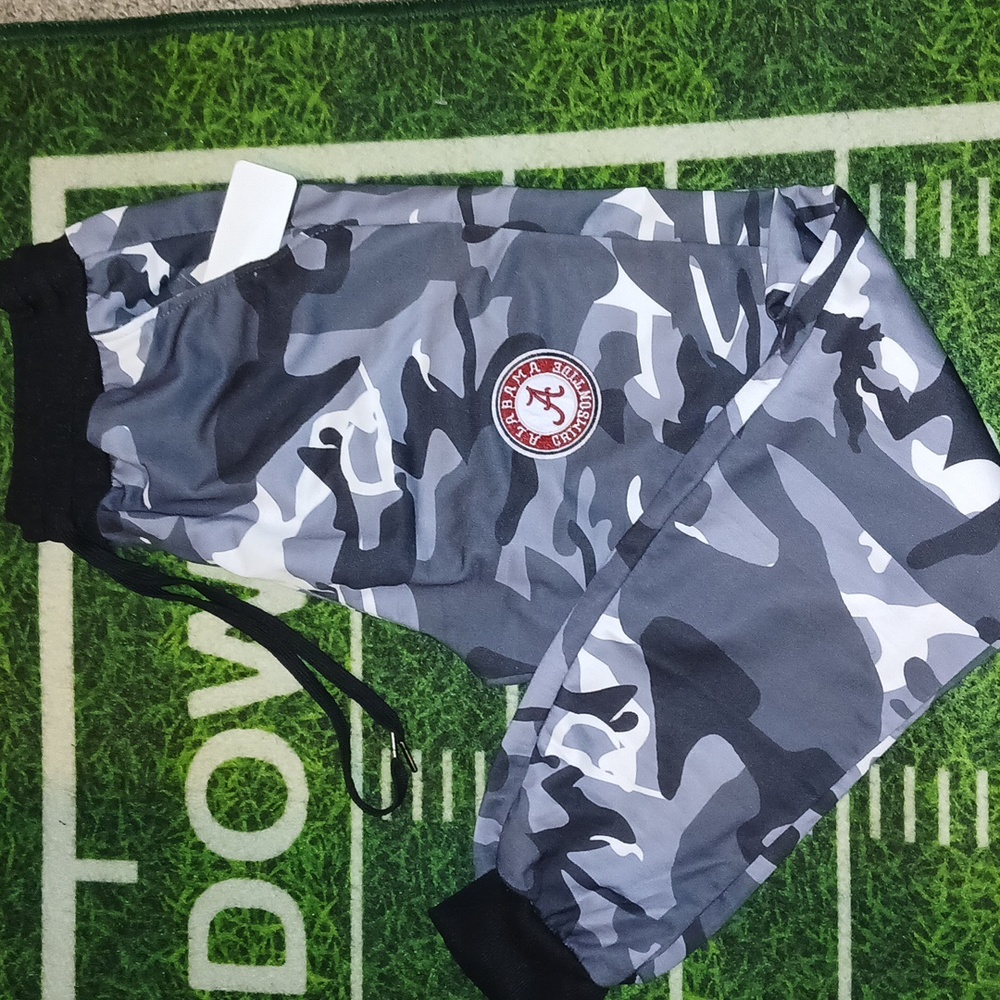 Alabama Crimson Tide Men's Black Camo Jogger Sweatpants New W Tags...double side